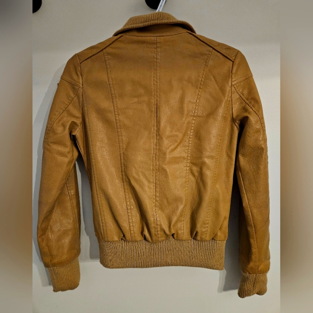 Coat - Picture 2 of 3